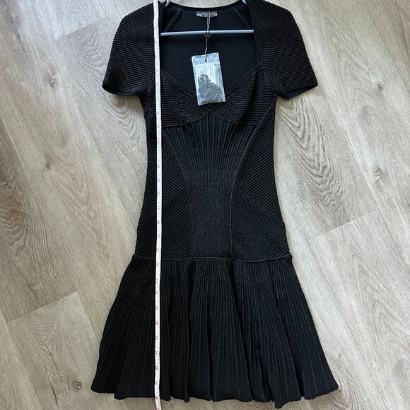 Alexander McQueen Tight Black Short Sleeve Dress Size S (BRNAD NEW W/ TAG) - Picture 6 of 10
